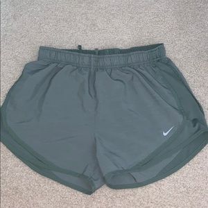 GRAY NIKE SHORTS